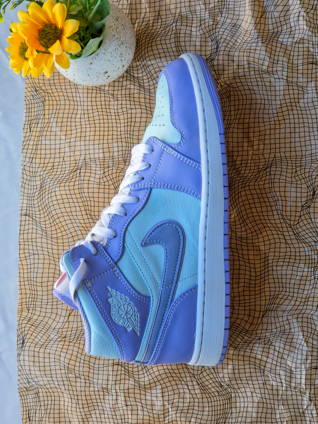 NIKE