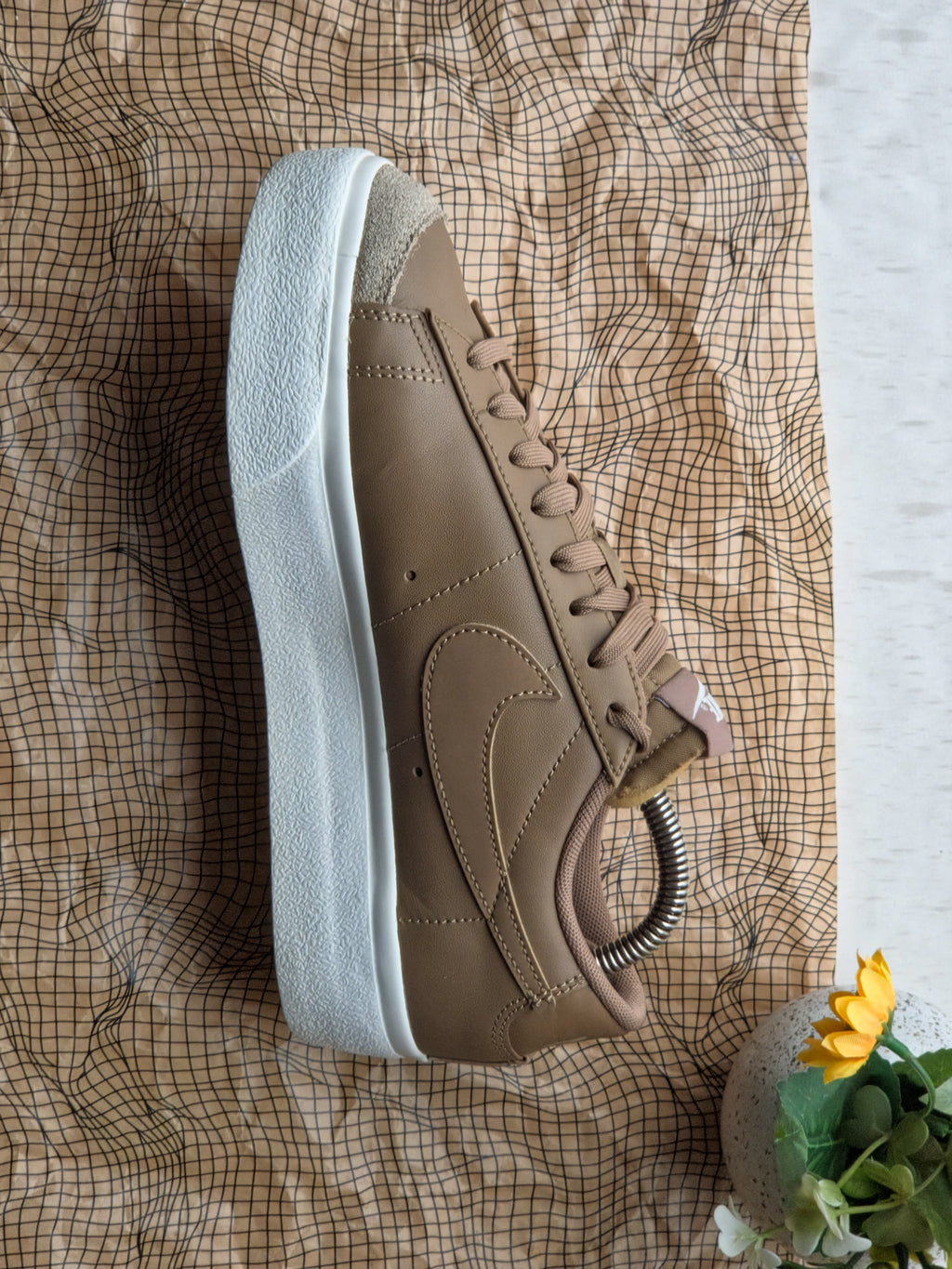 NIKE
