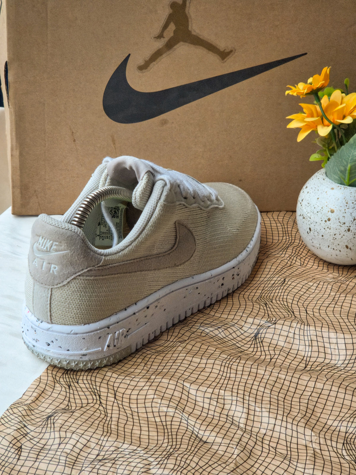 NIKE