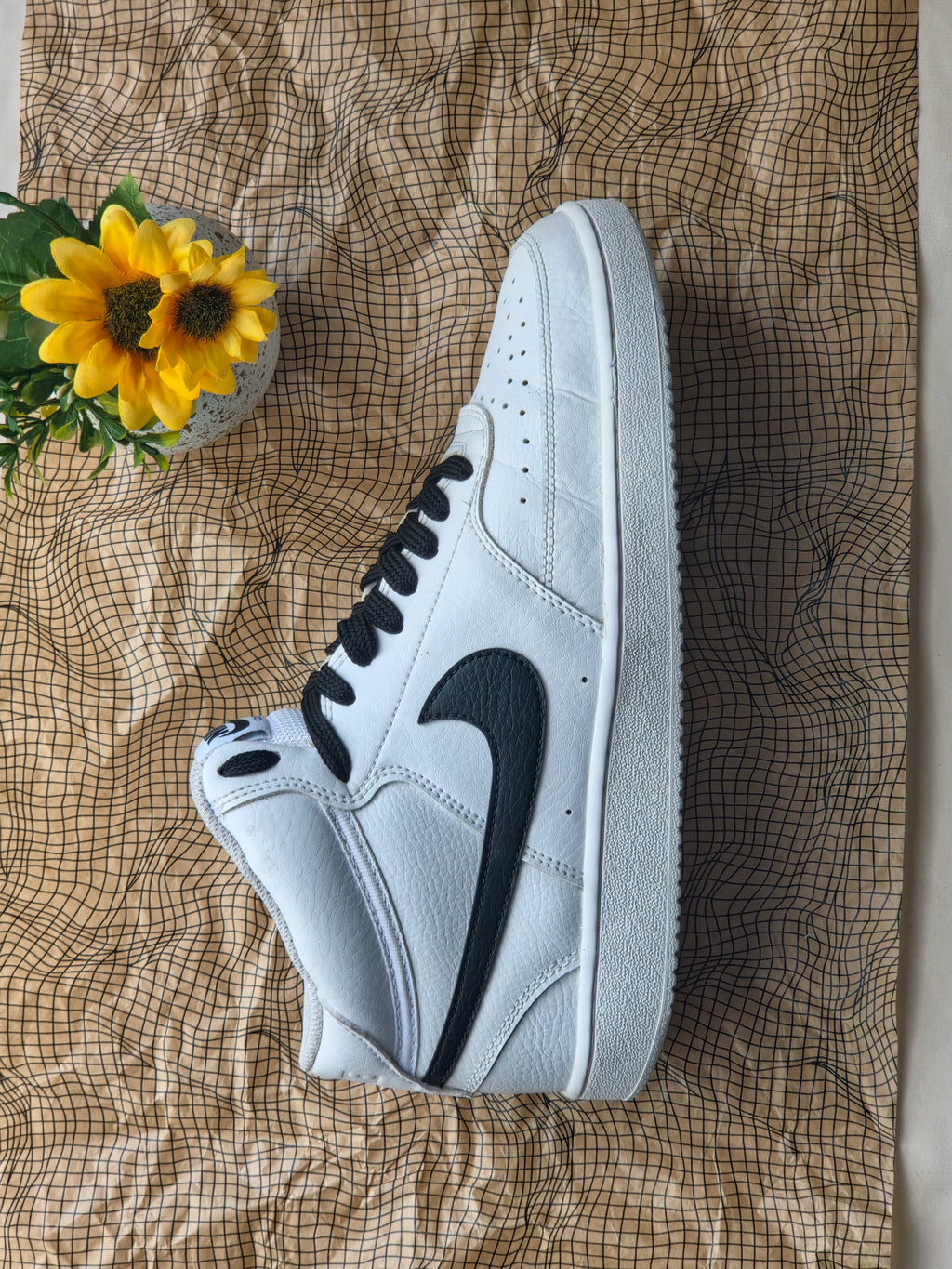 NIKE