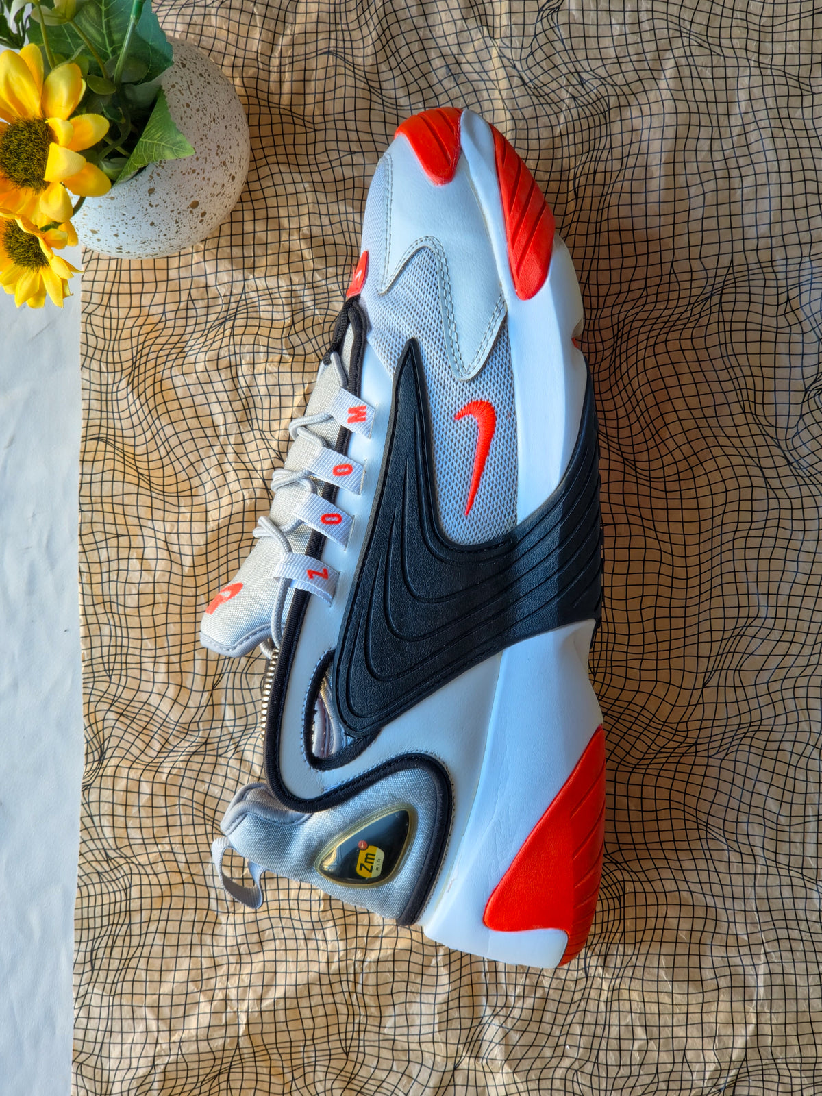 NIKE