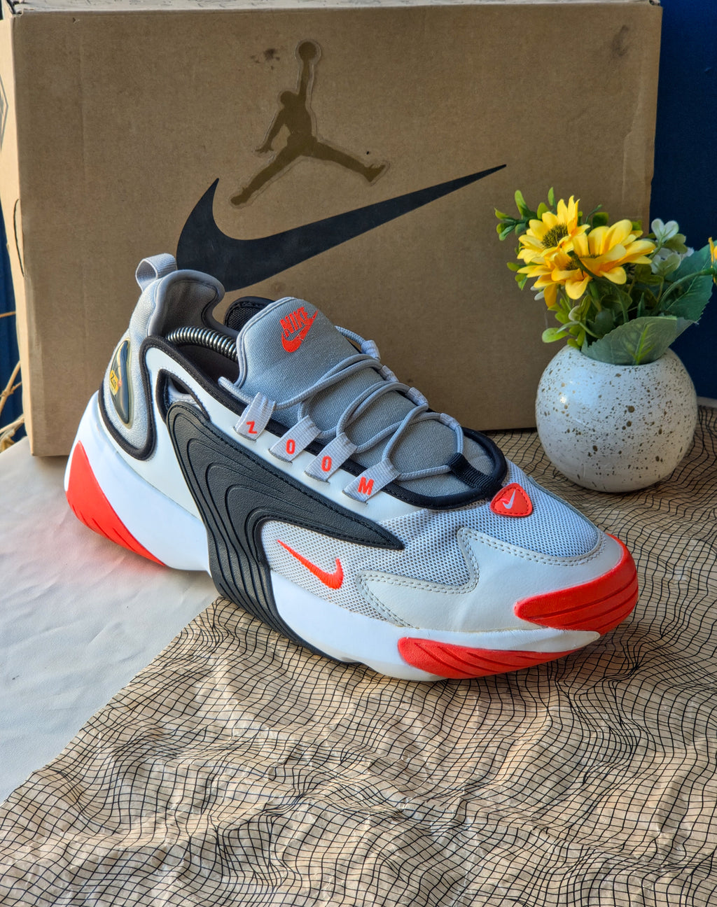 NIKE