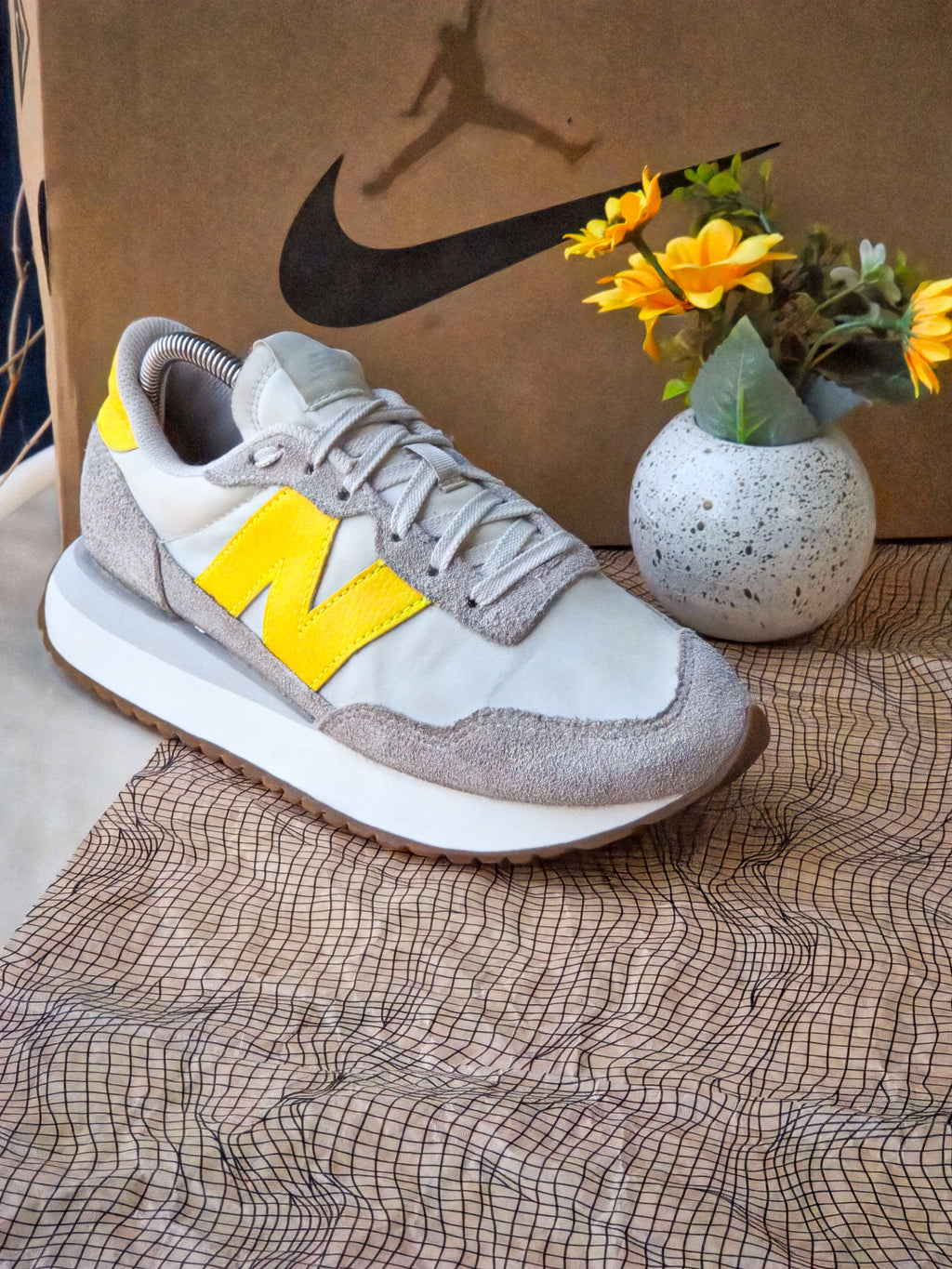 NEW BALANCE
