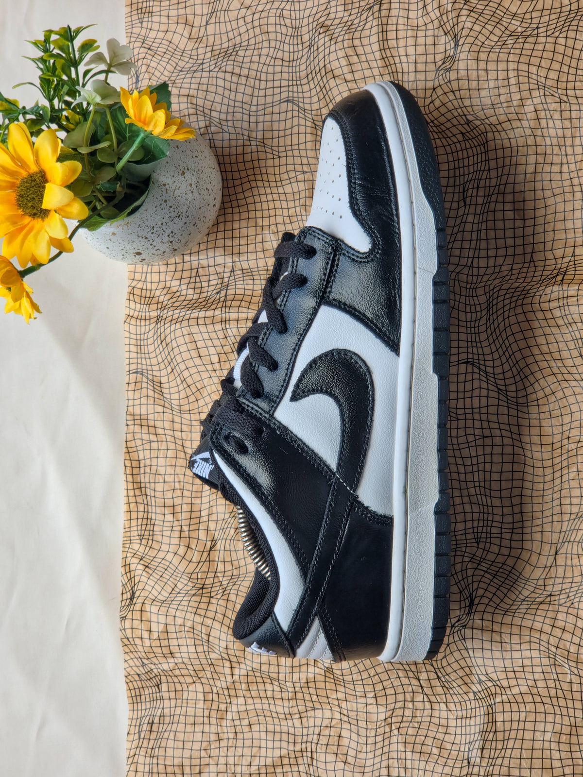 NIKE