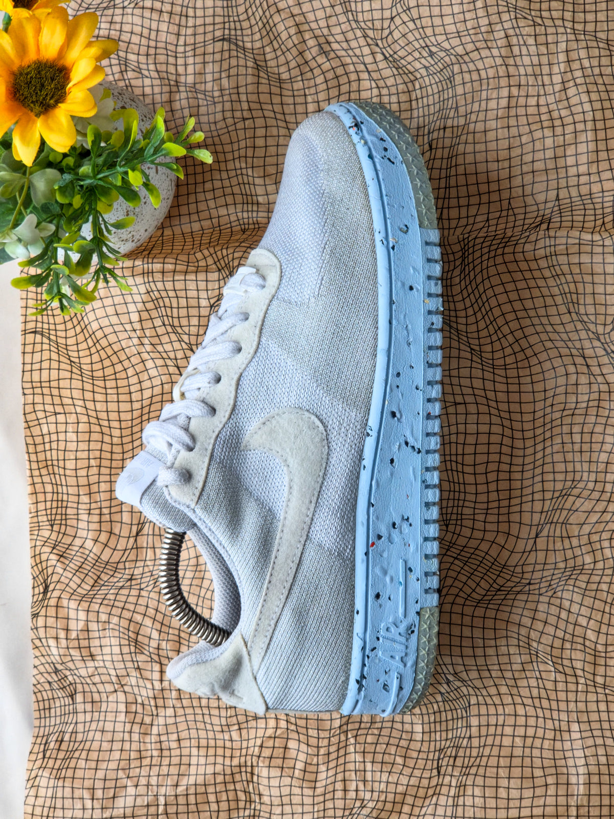 NIKE