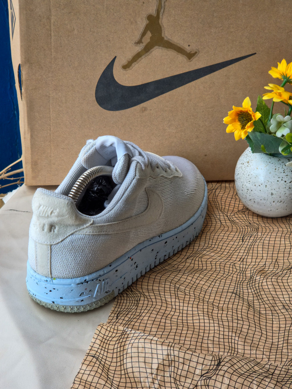 NIKE