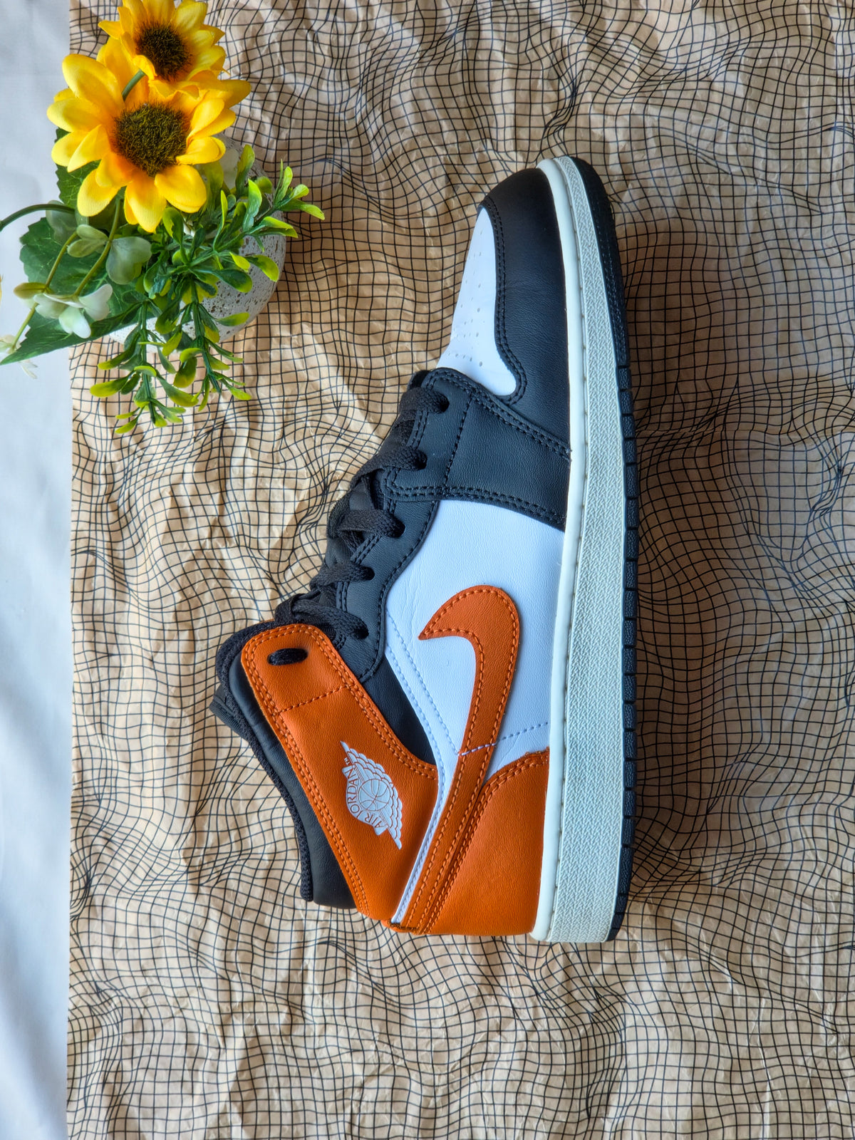 NIKE