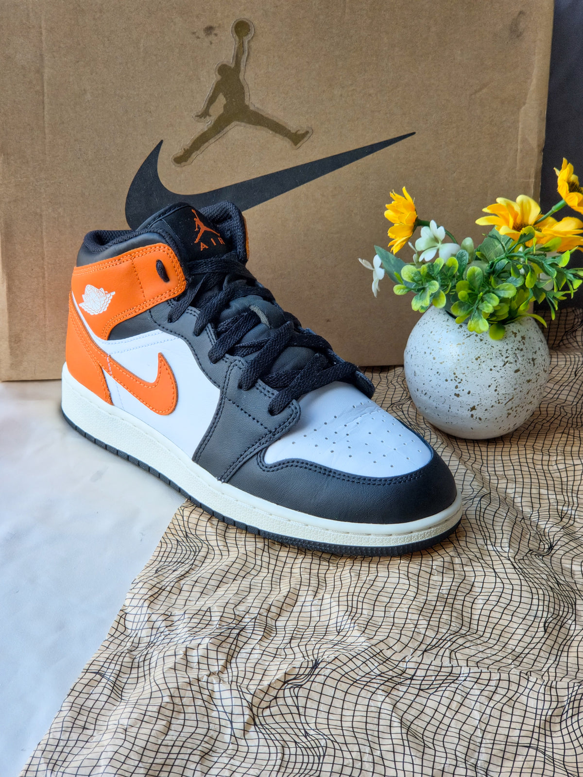 NIKE
