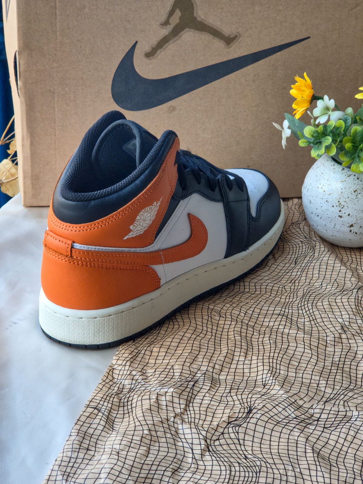 NIKE