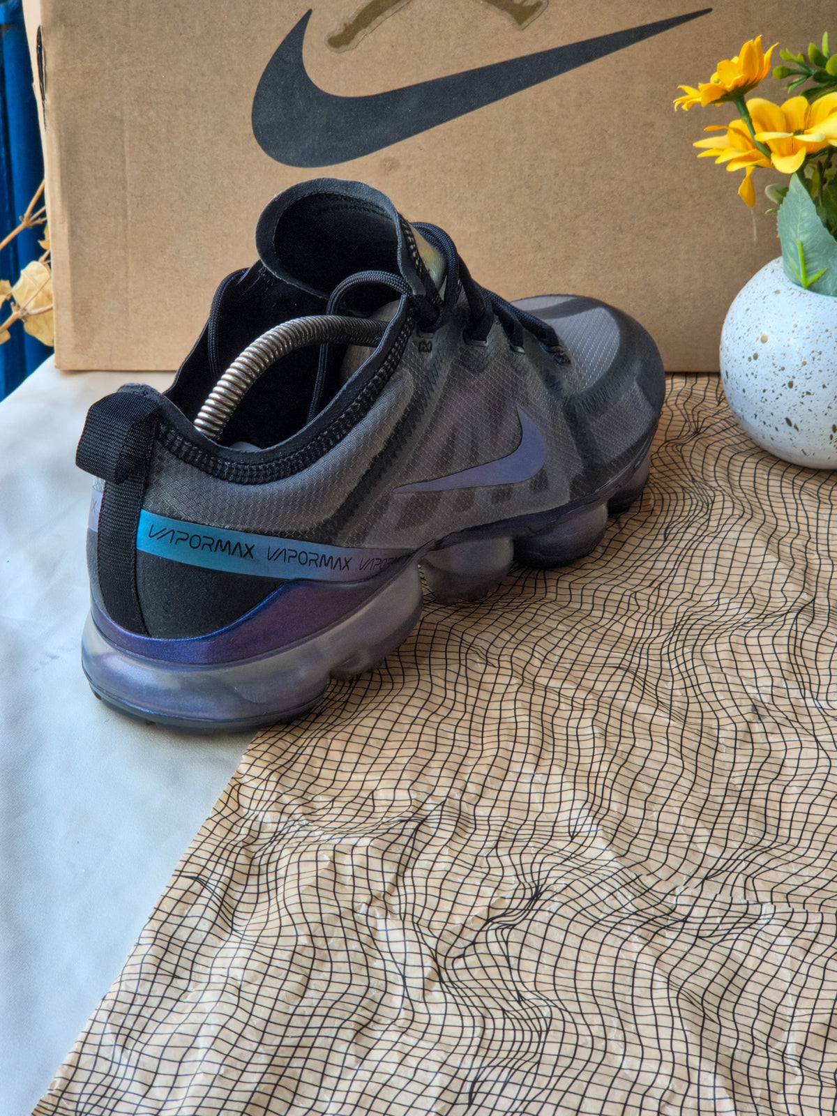 NIKE