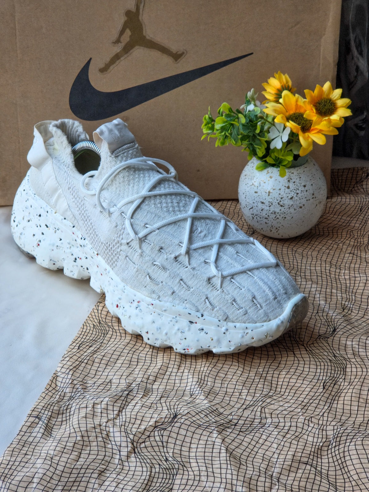 NIKE