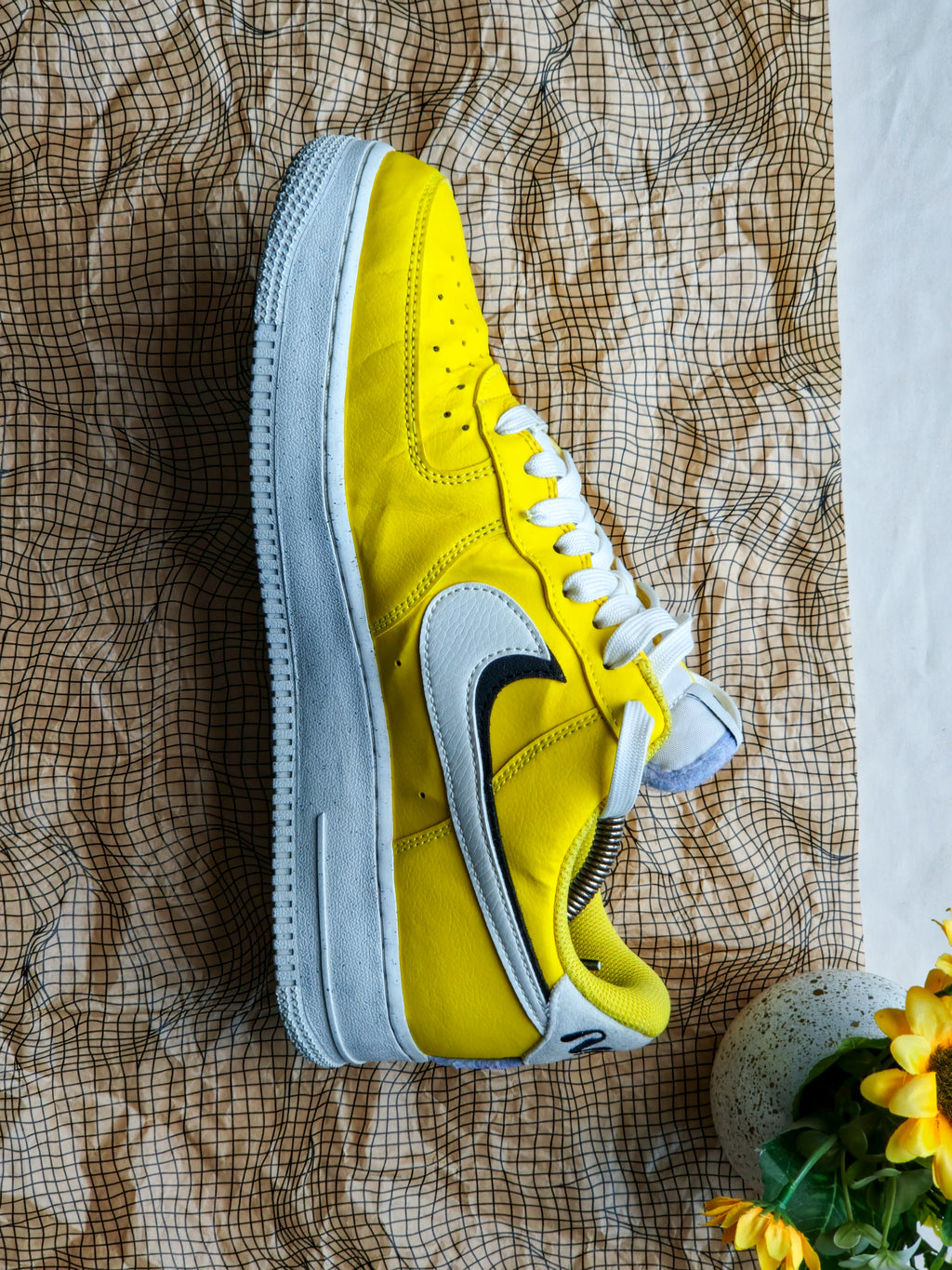 NIKE