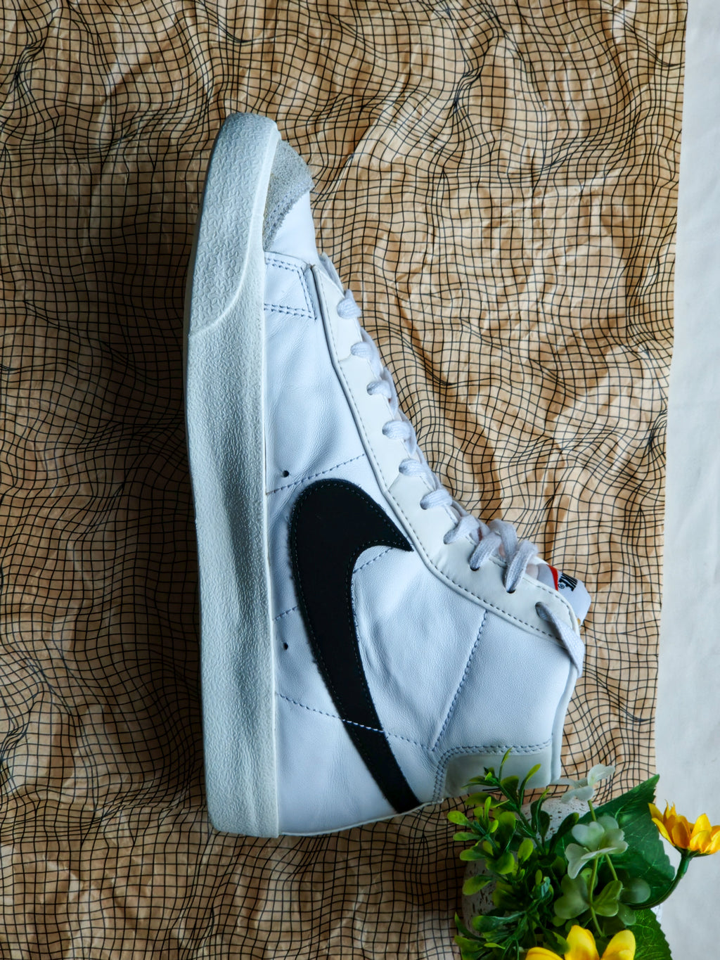 NIKE