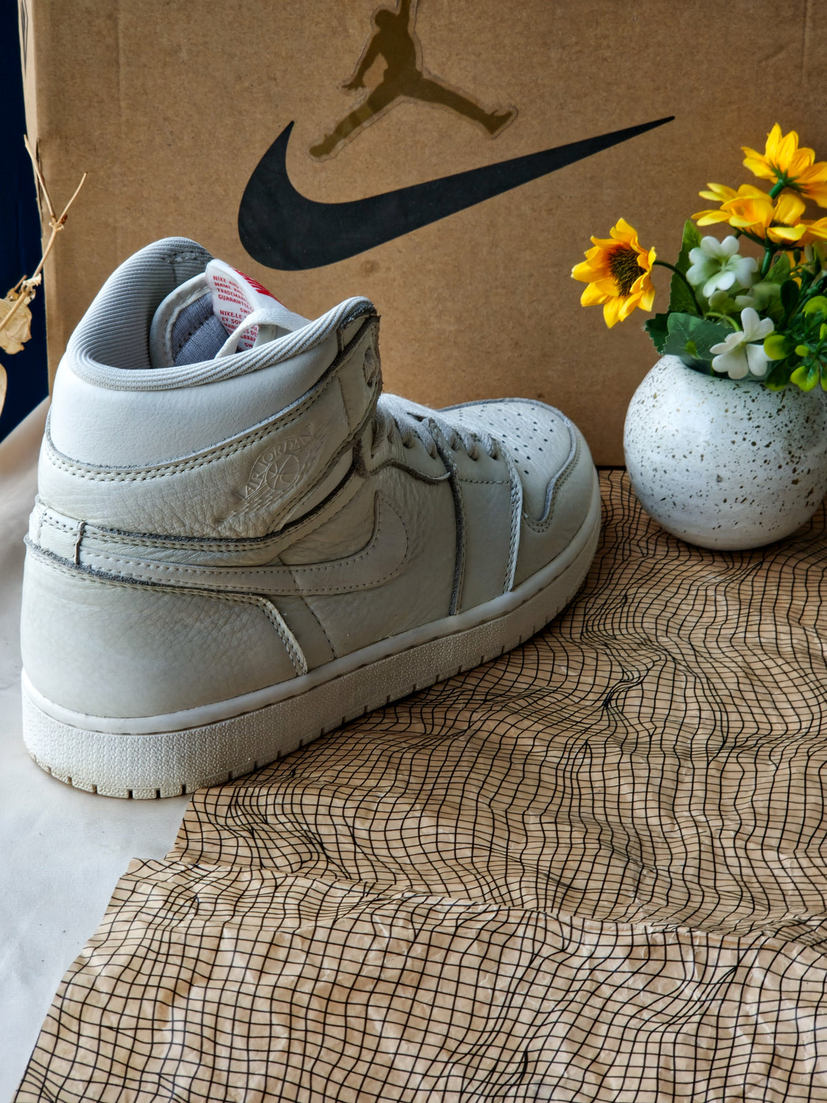NIKE