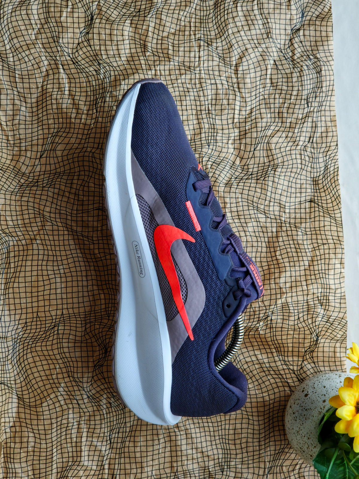 NIKE