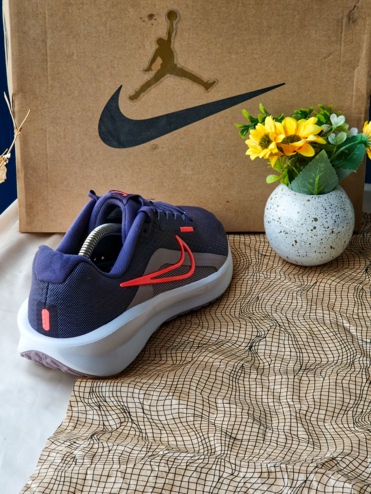 NIKE