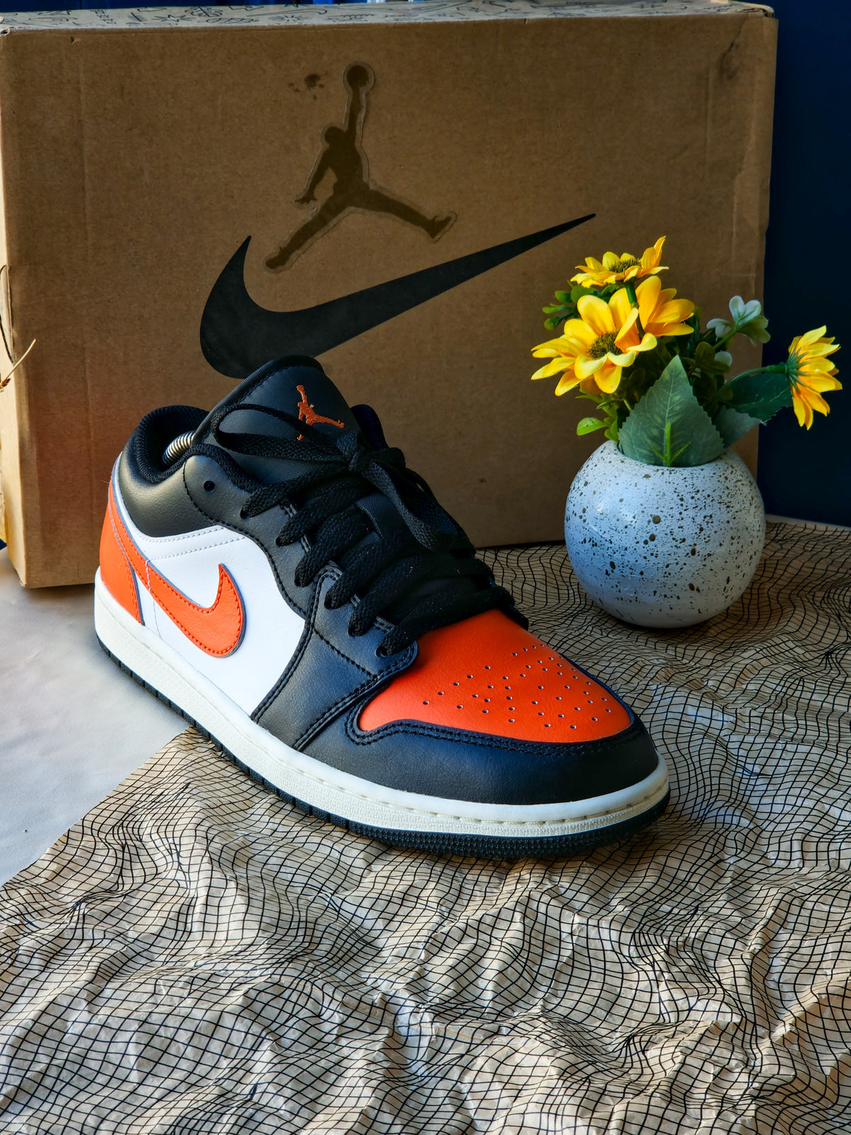 NIKE