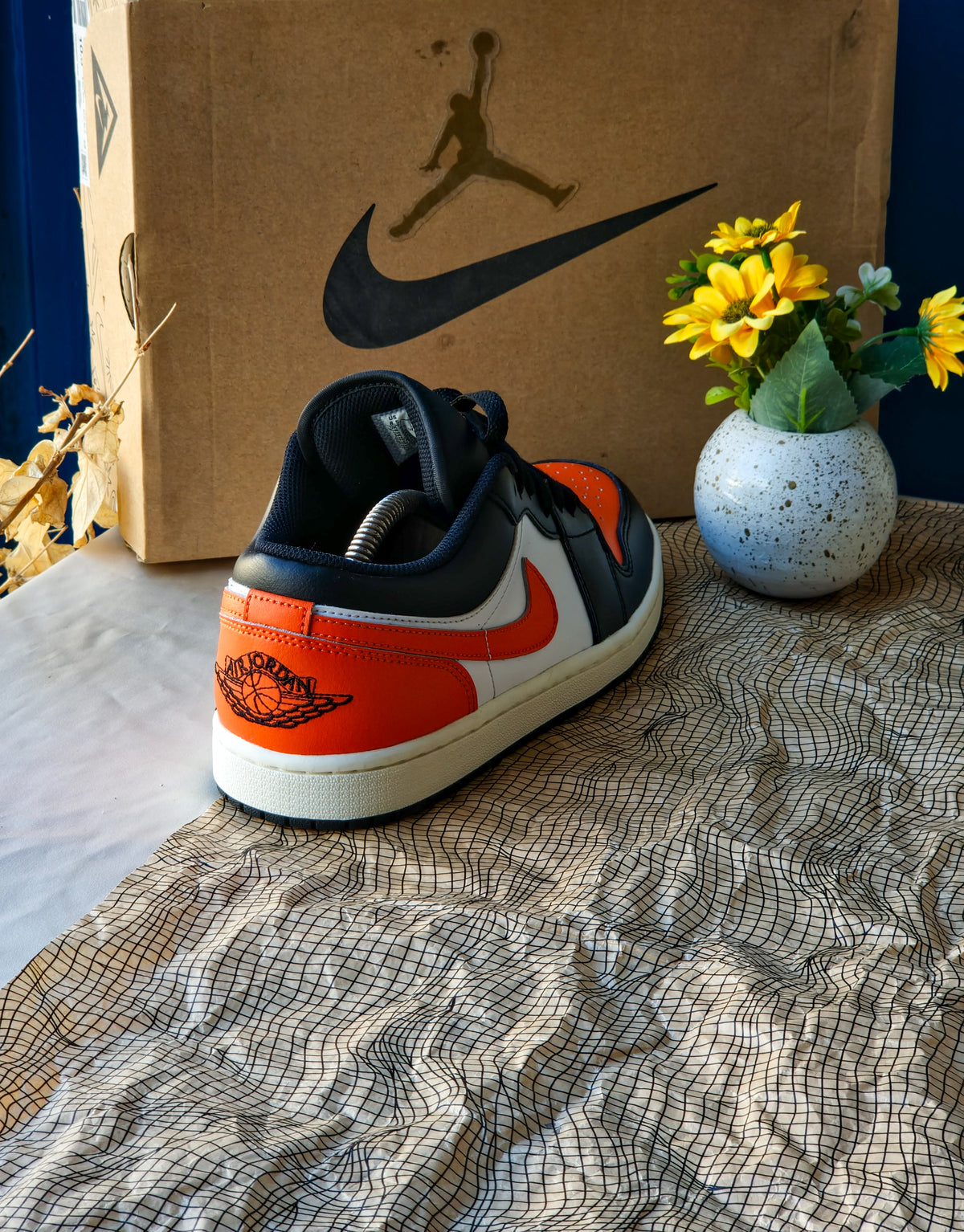 NIKE