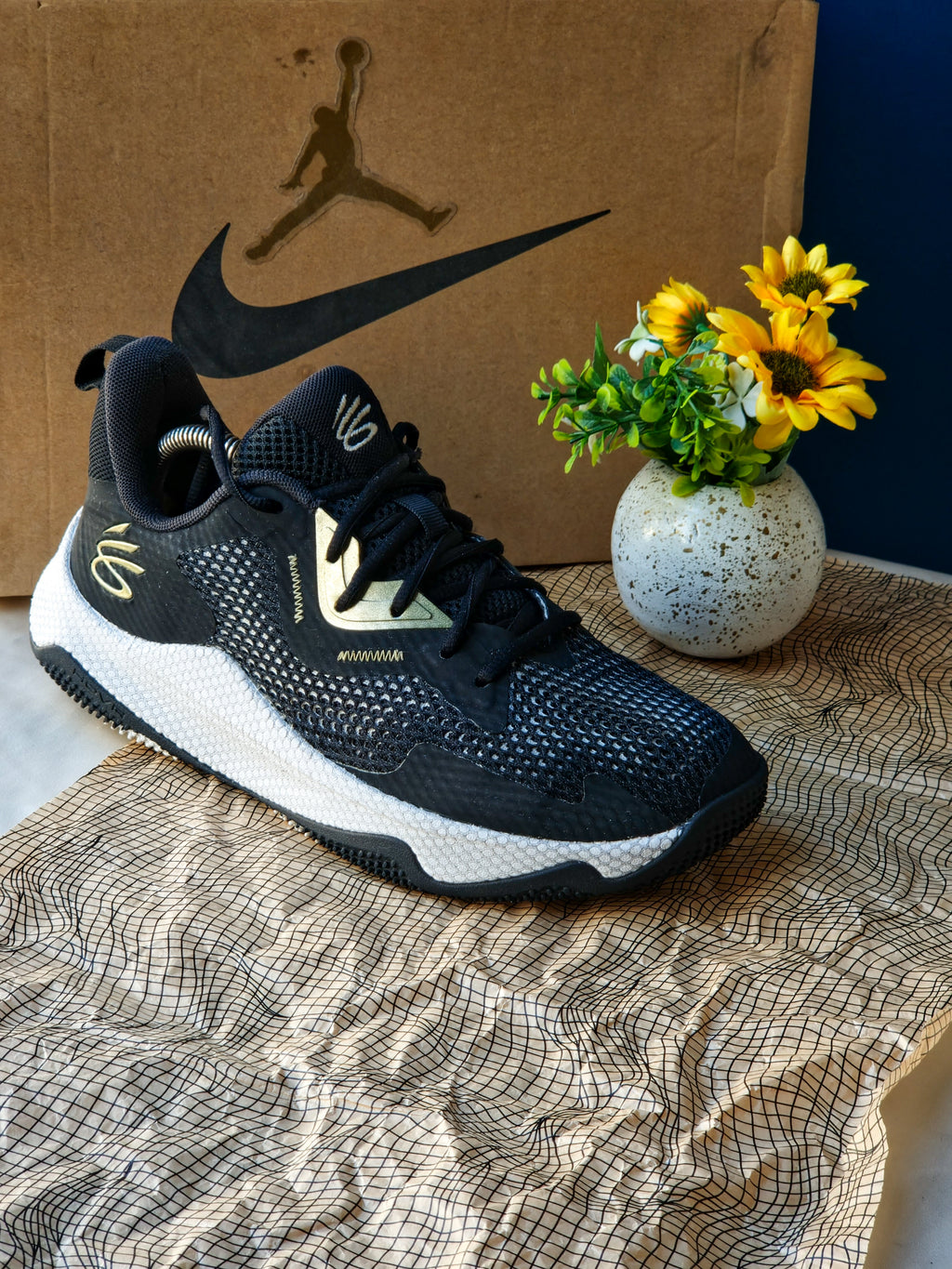 UNDER ARMOUR