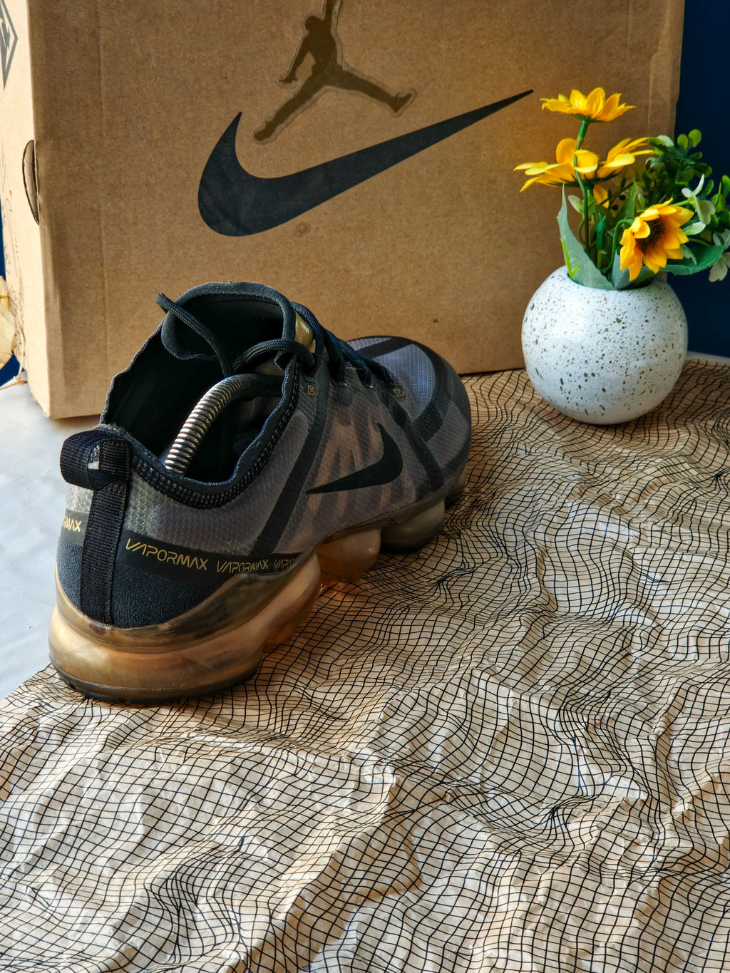 NIKE