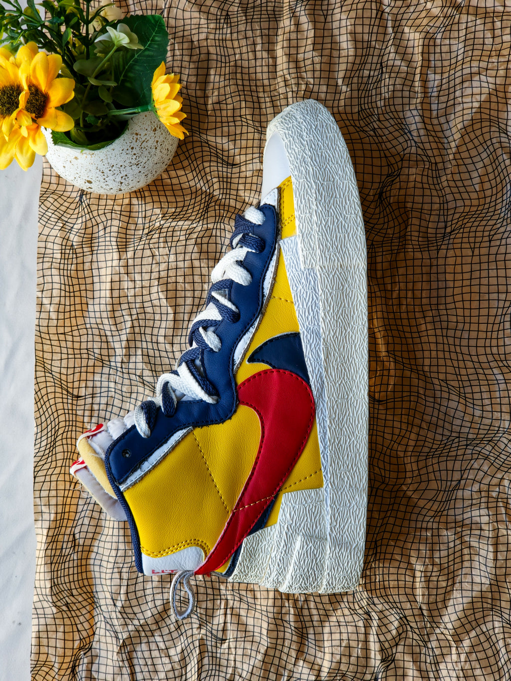 NIKE