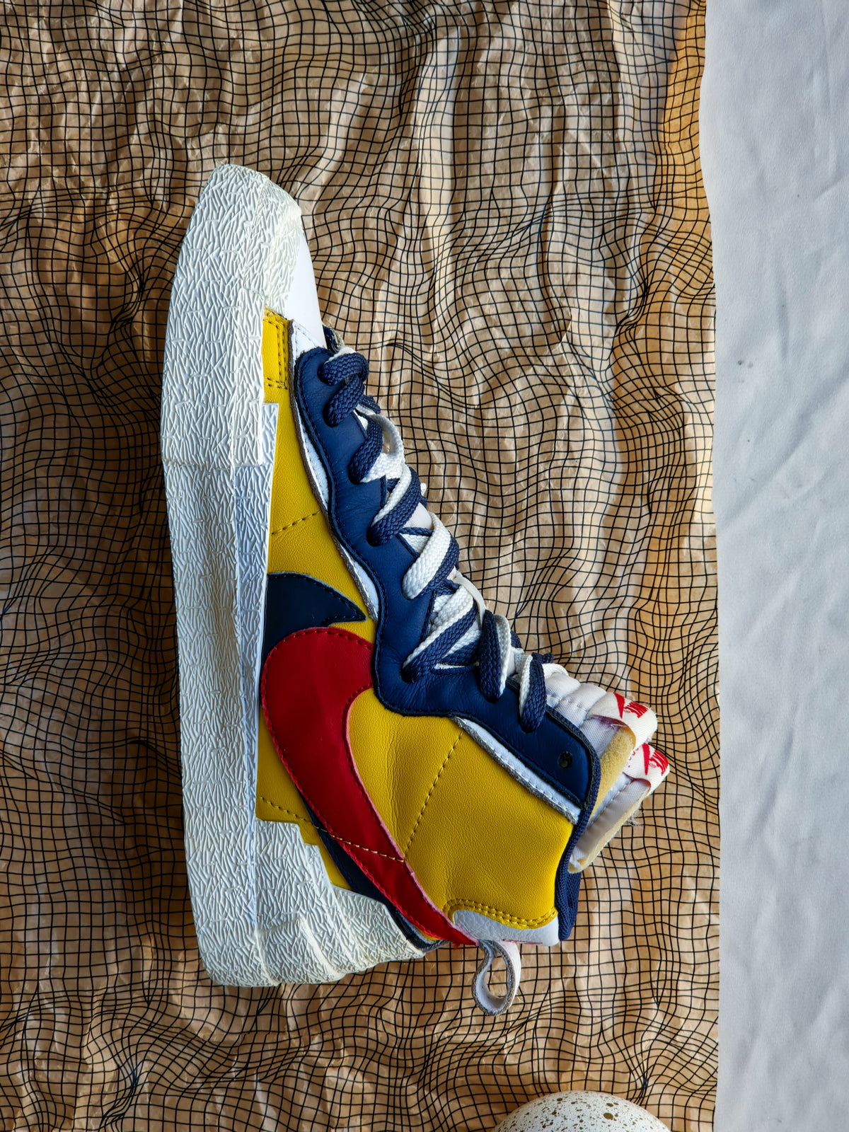 NIKE