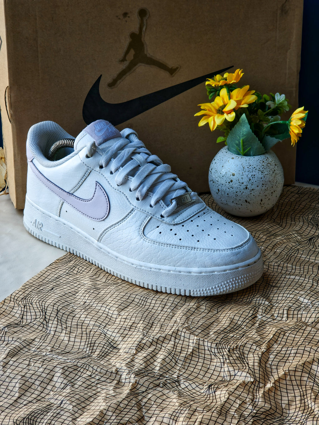 NIKE