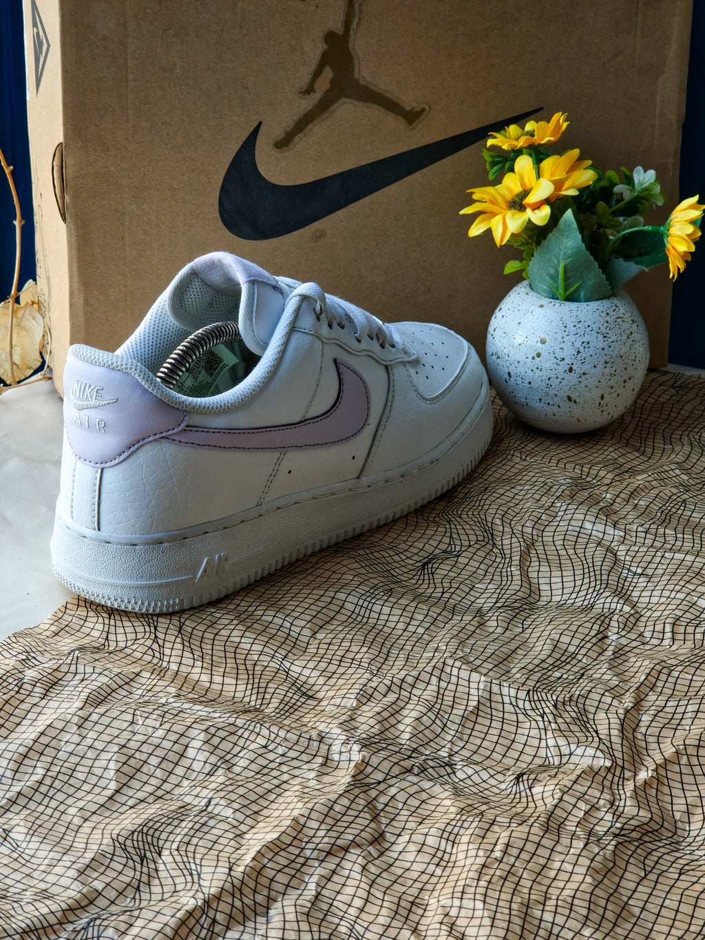NIKE