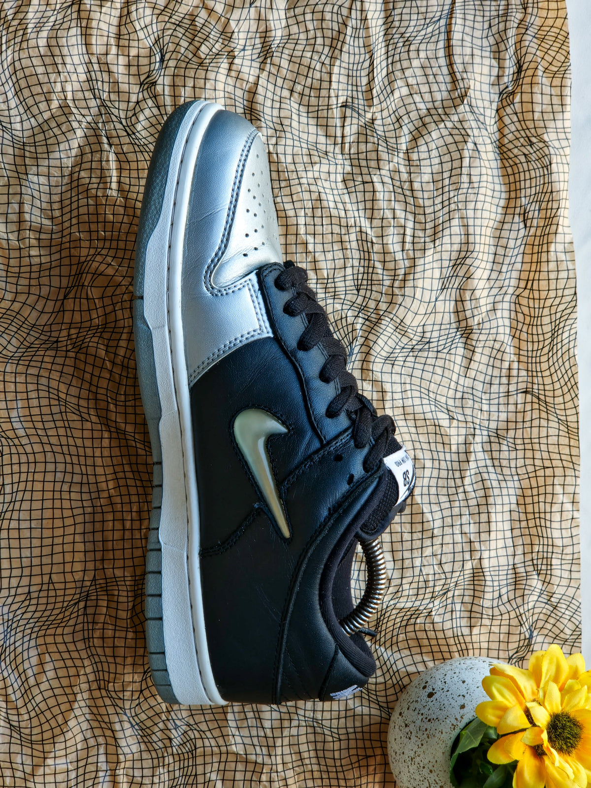 NIKE