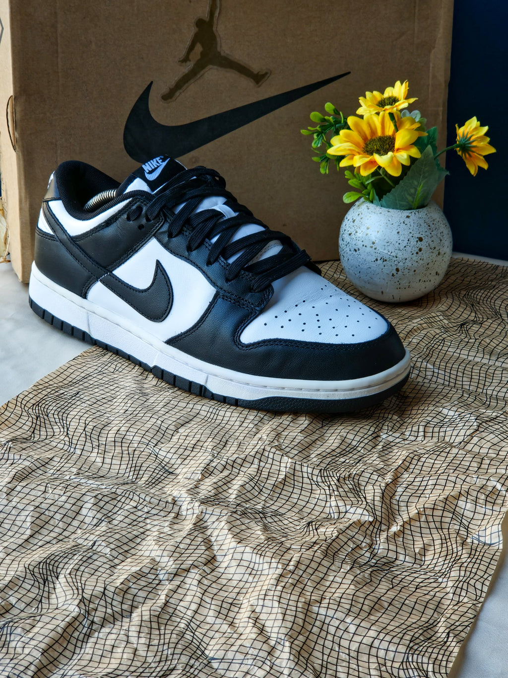 NIKE