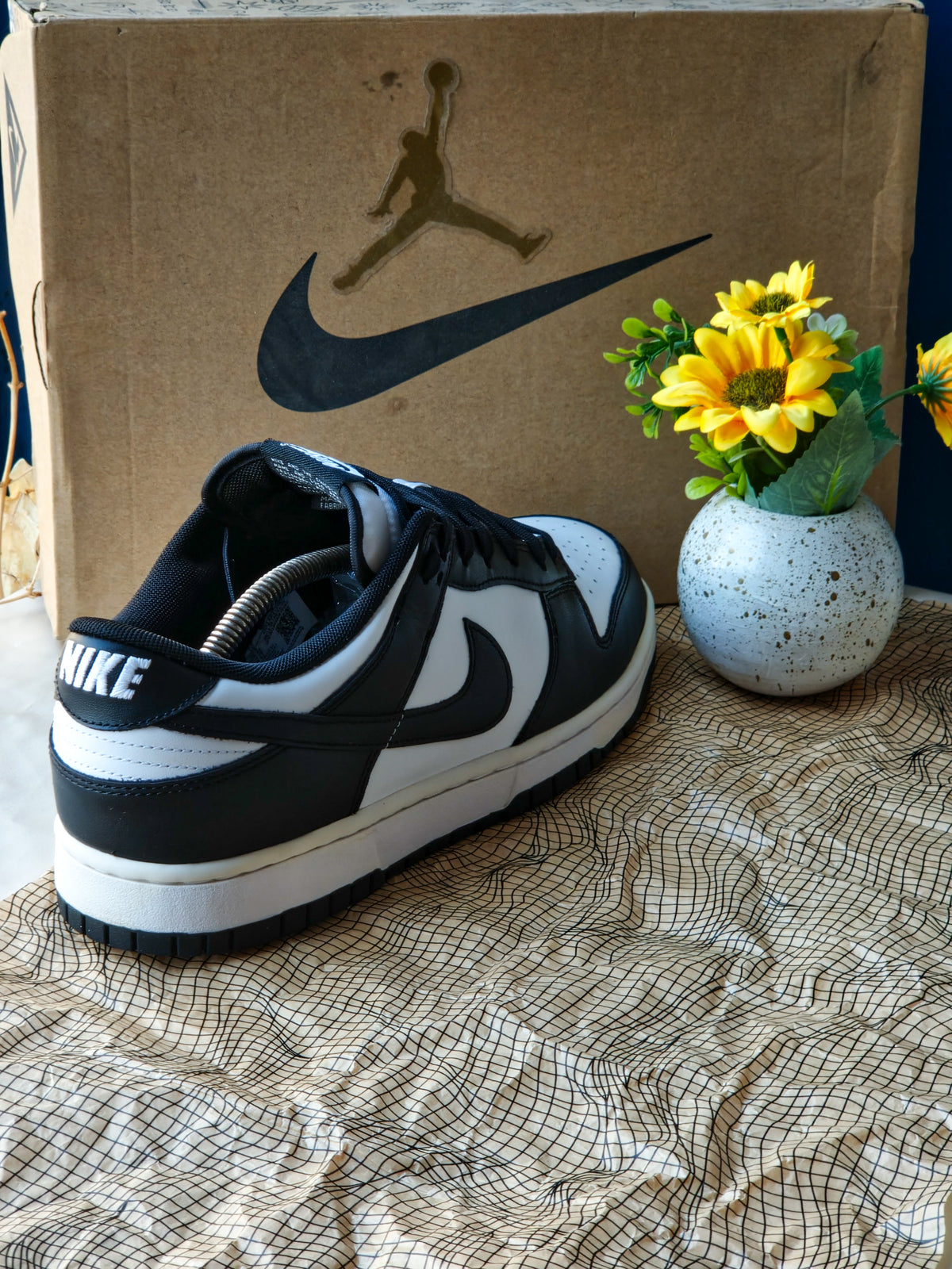 NIKE