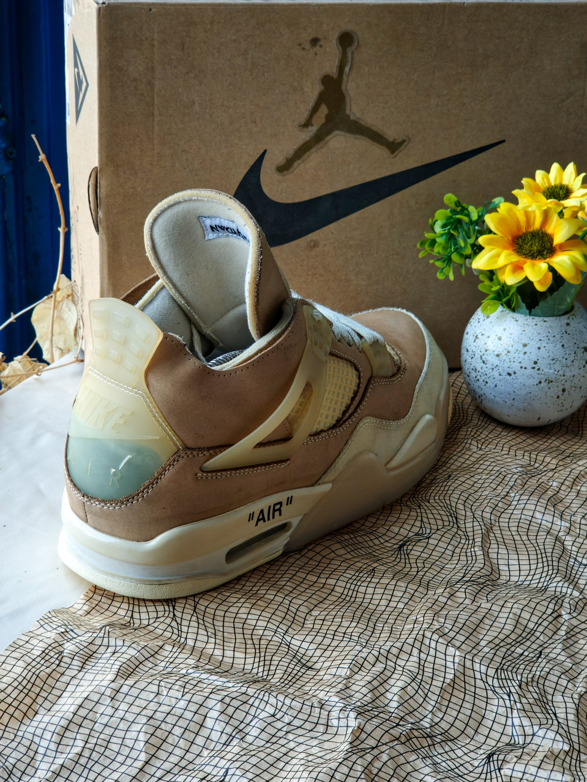 NIKE