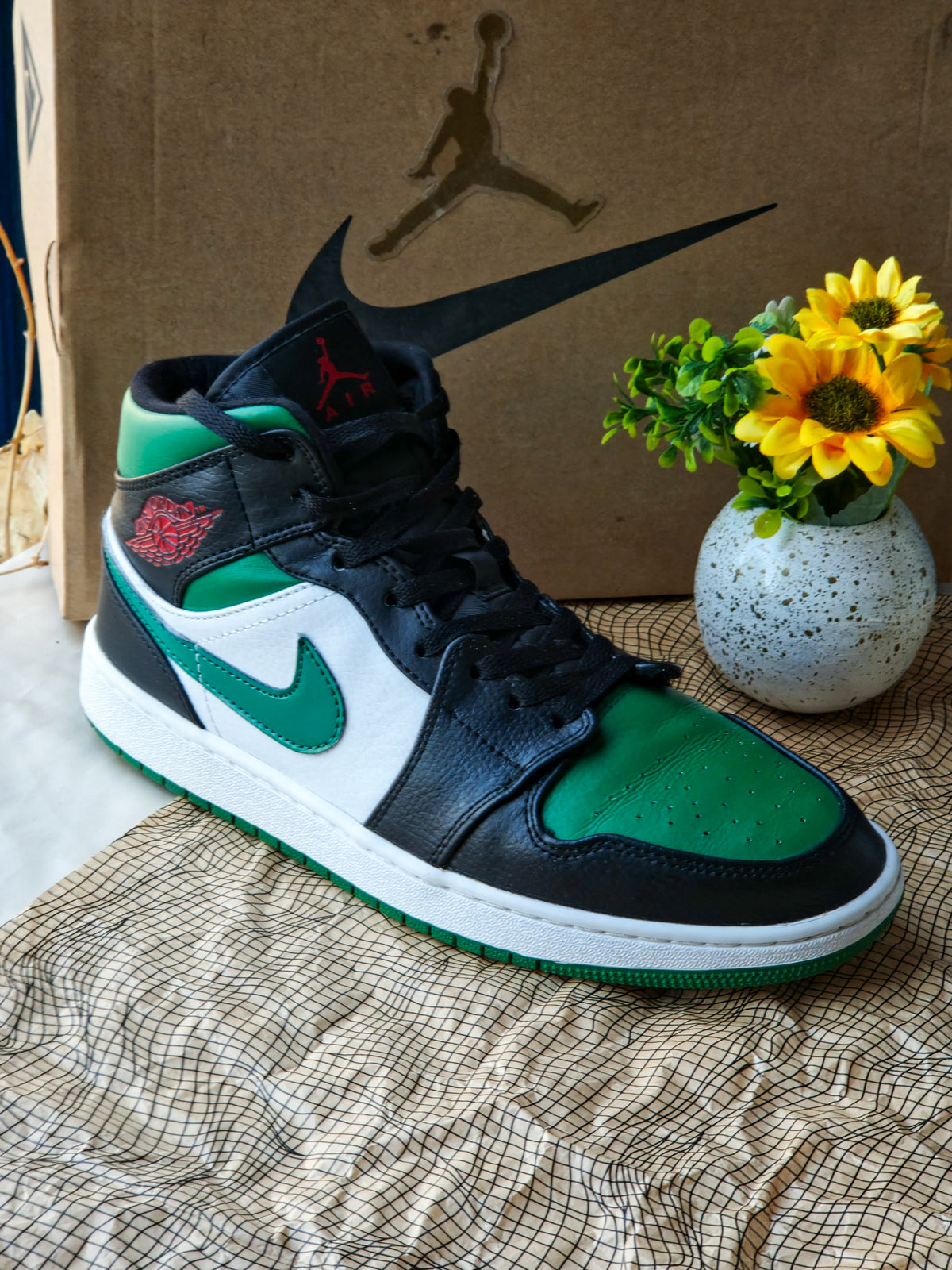 NIKE