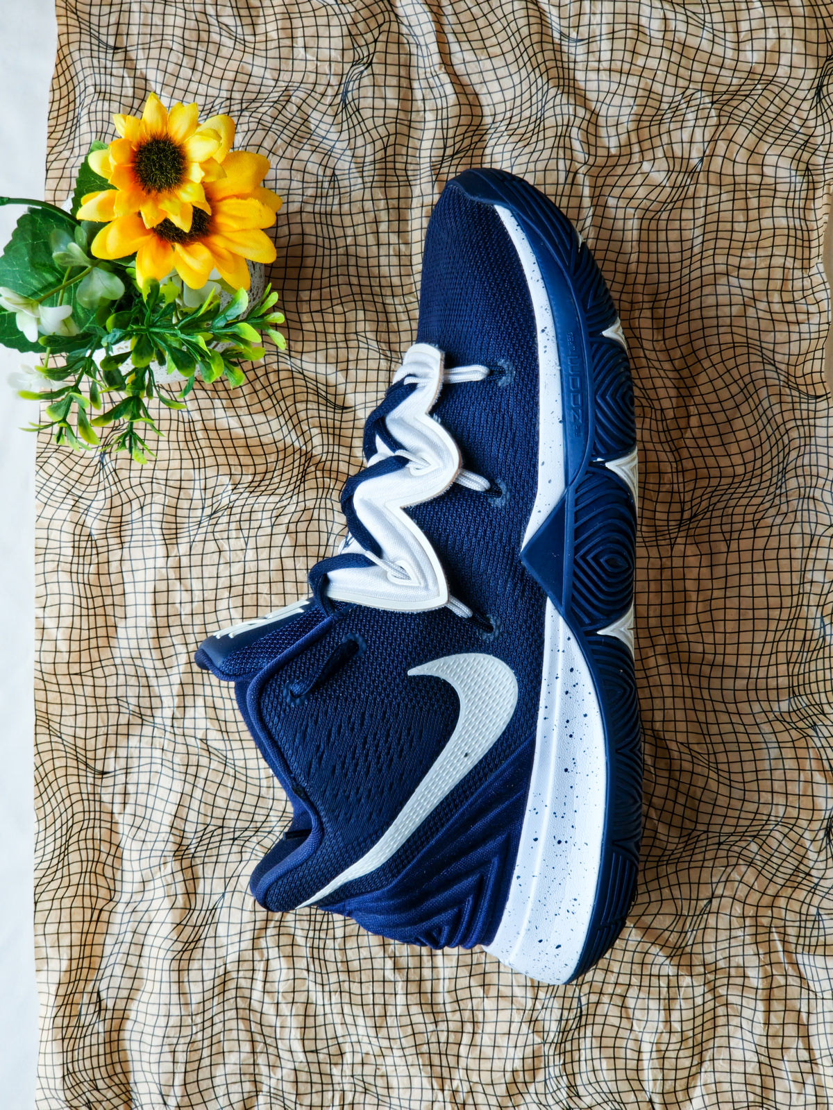 NIKE