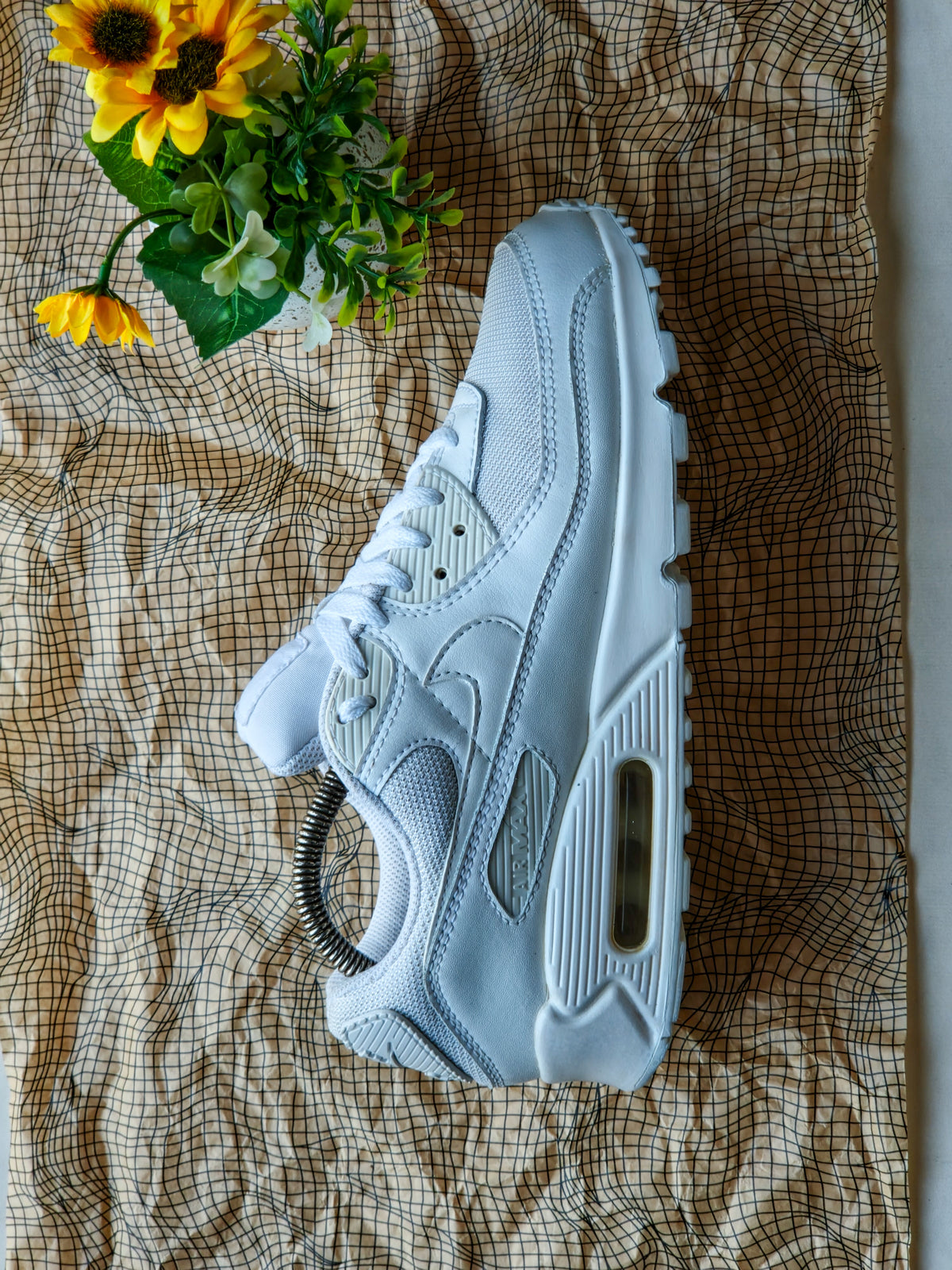 NIKE