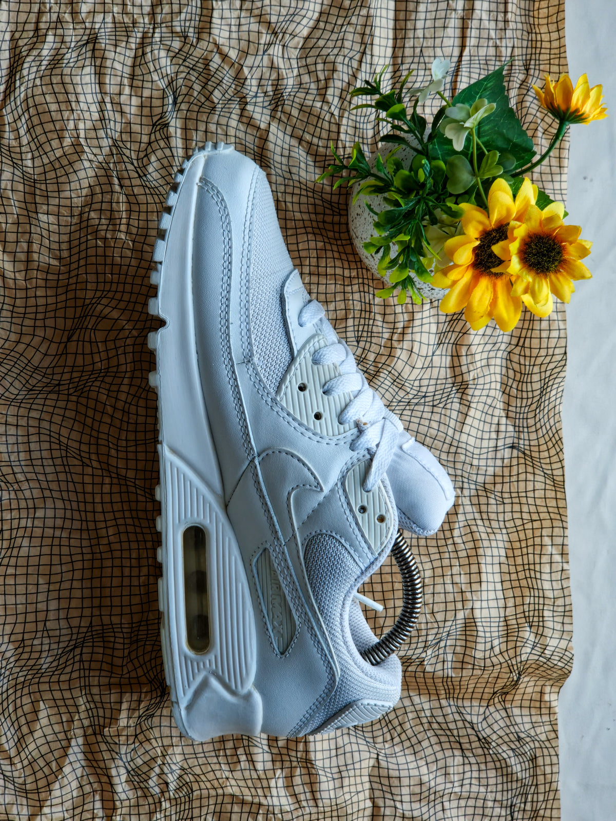 NIKE