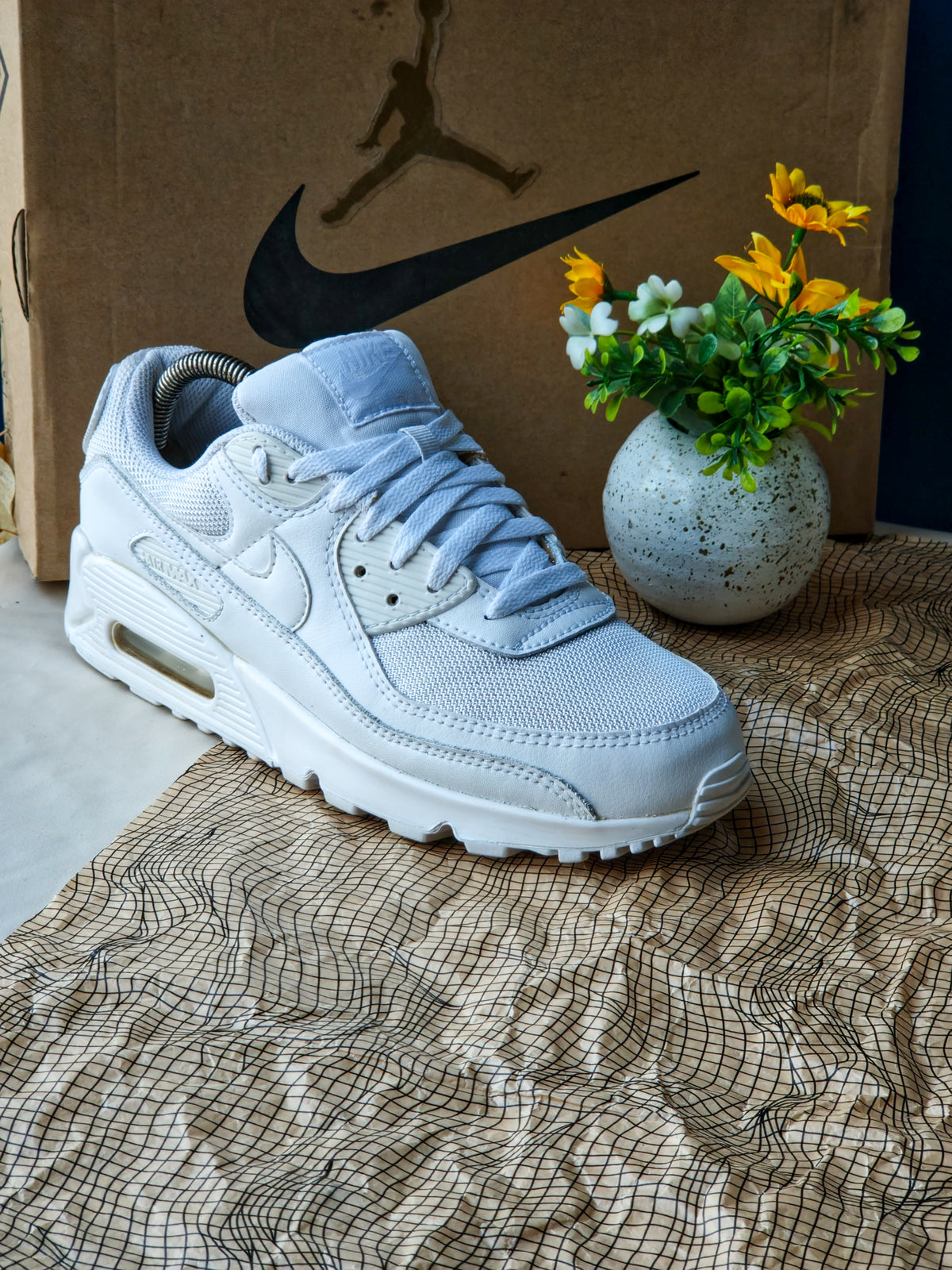 NIKE