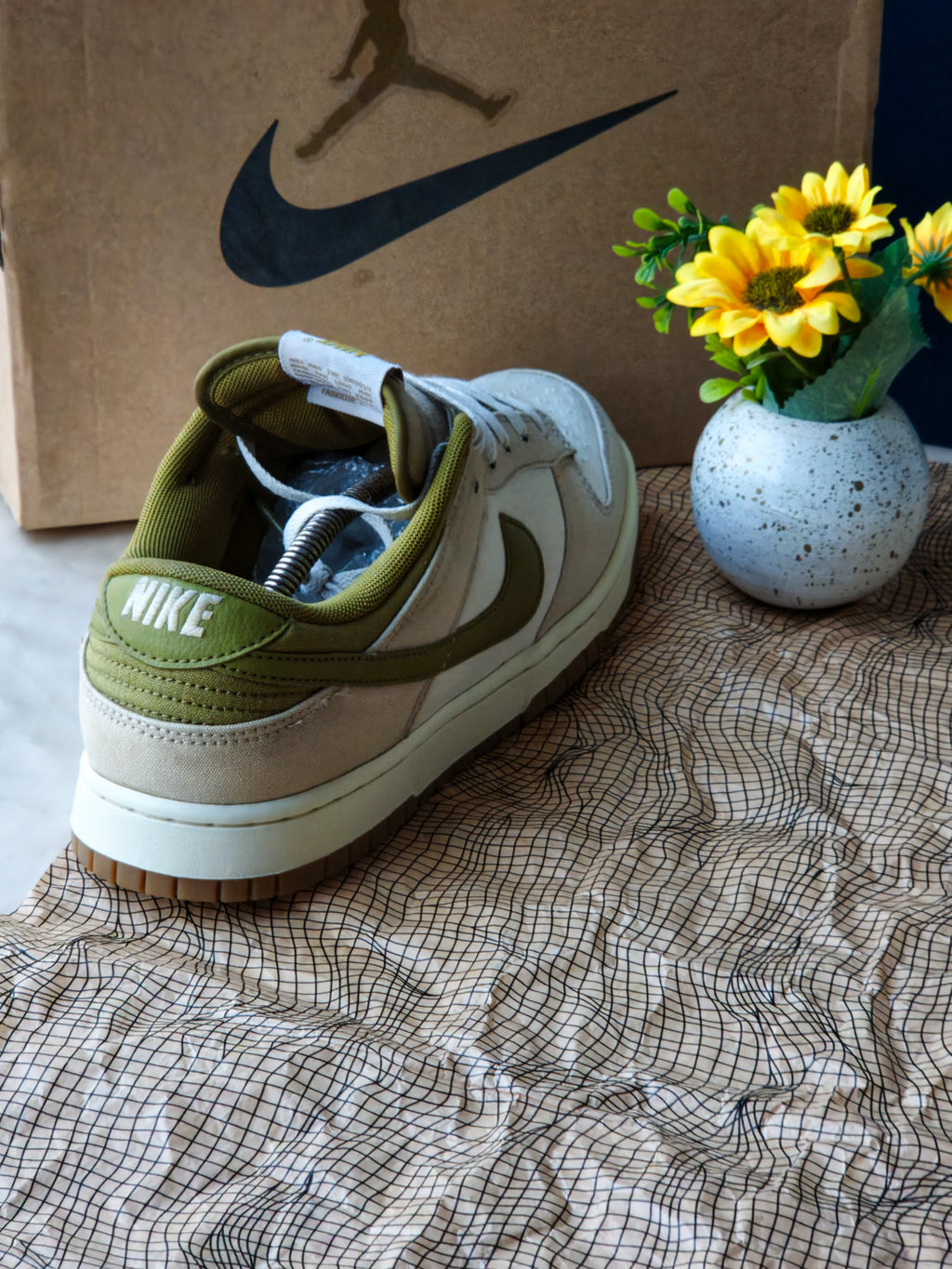NIKE
