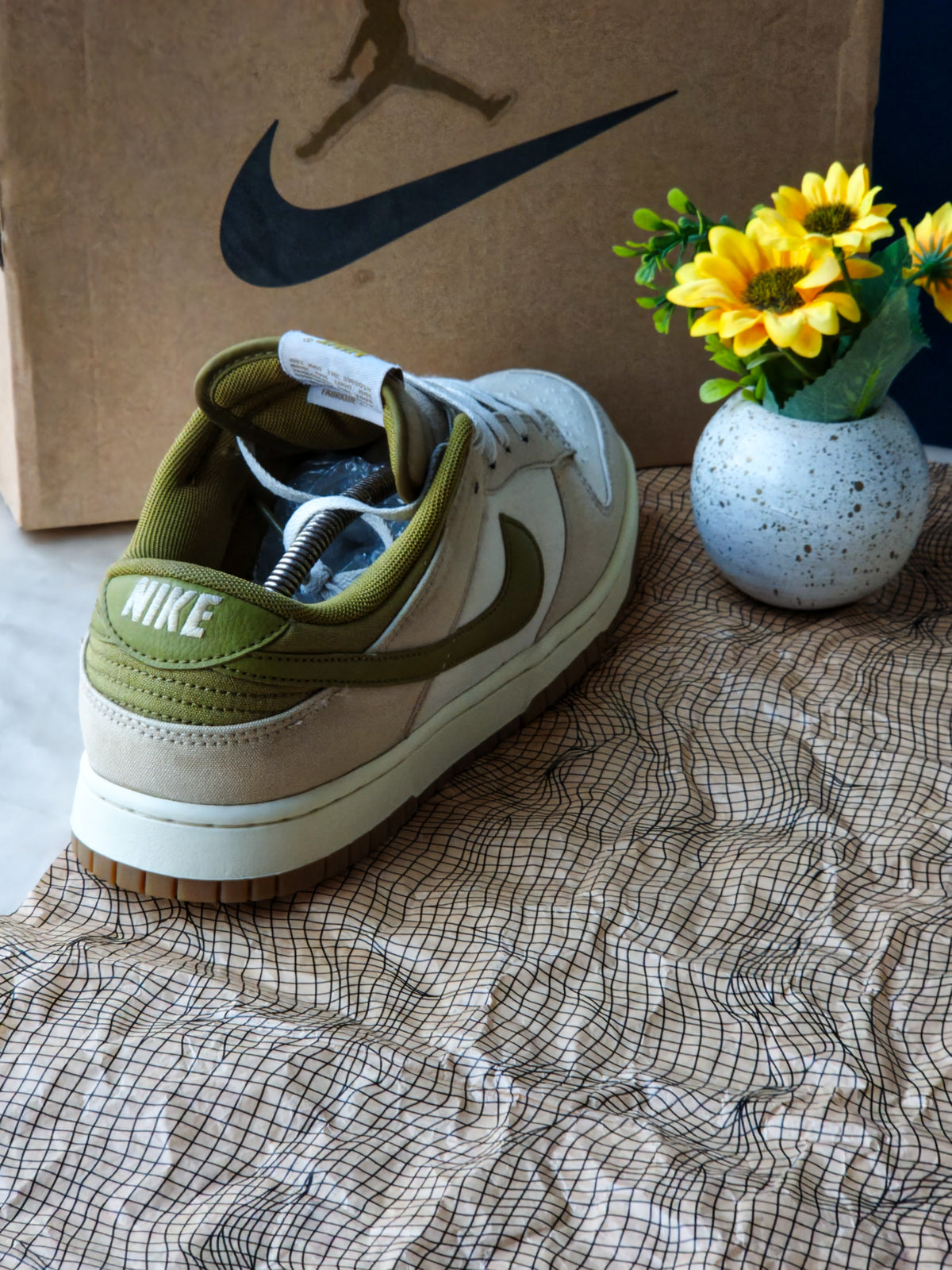 NIKE