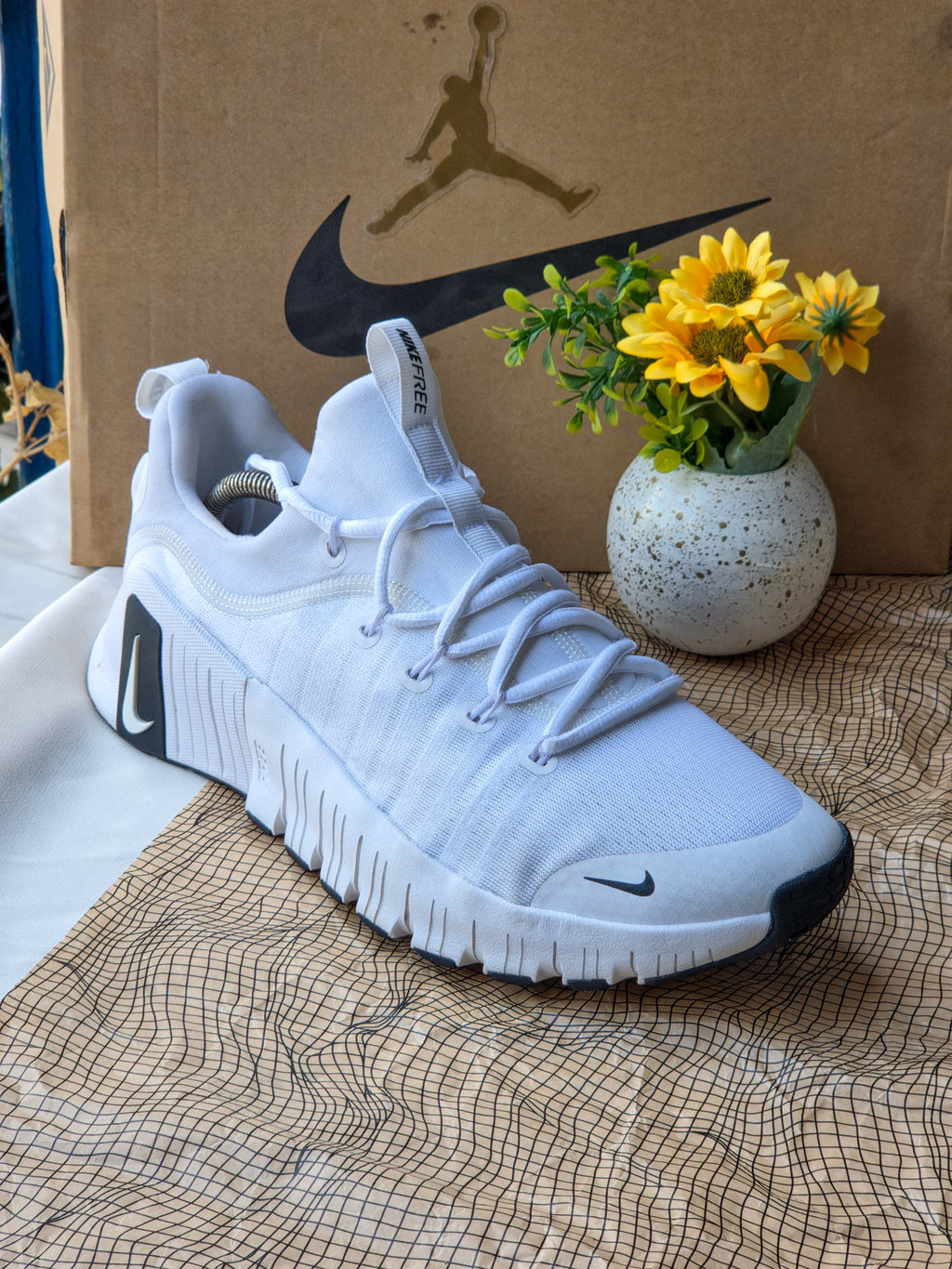 NIKE