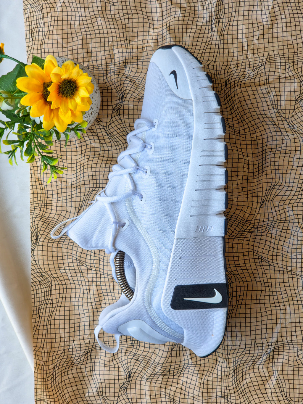 NIKE