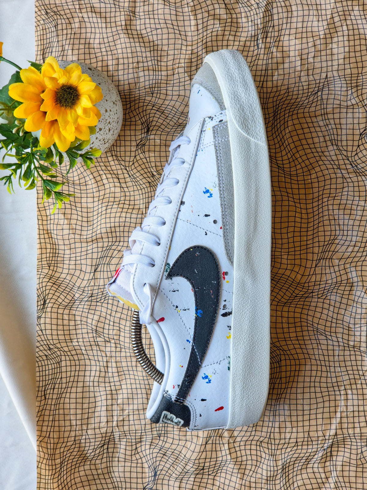 NIKE
