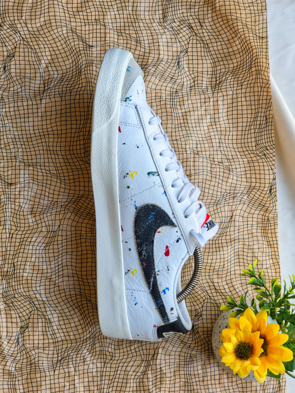 NIKE